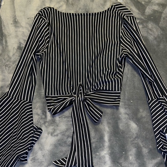 Top - Picture 2 of 4